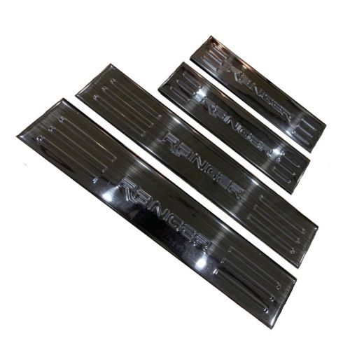BỘ ỐP BẬC BƯỚC CHÂN TRONG TITAN XE FORD RANGER
